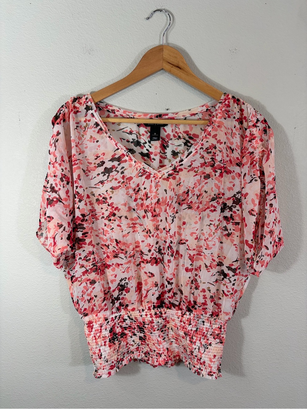 White House Black Market Pink Floral V-Neck Short Sleeve Smocked Waist Top